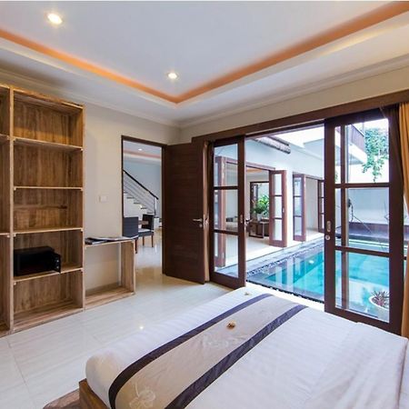 White Lotus Villas Seminyak Esterno foto