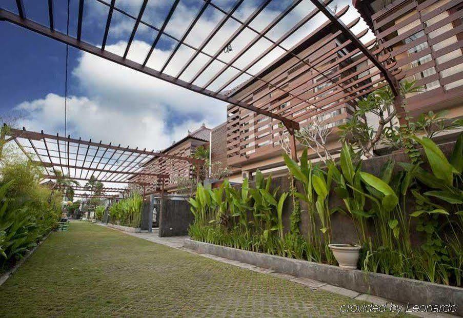 White Lotus Villas Seminyak Esterno foto