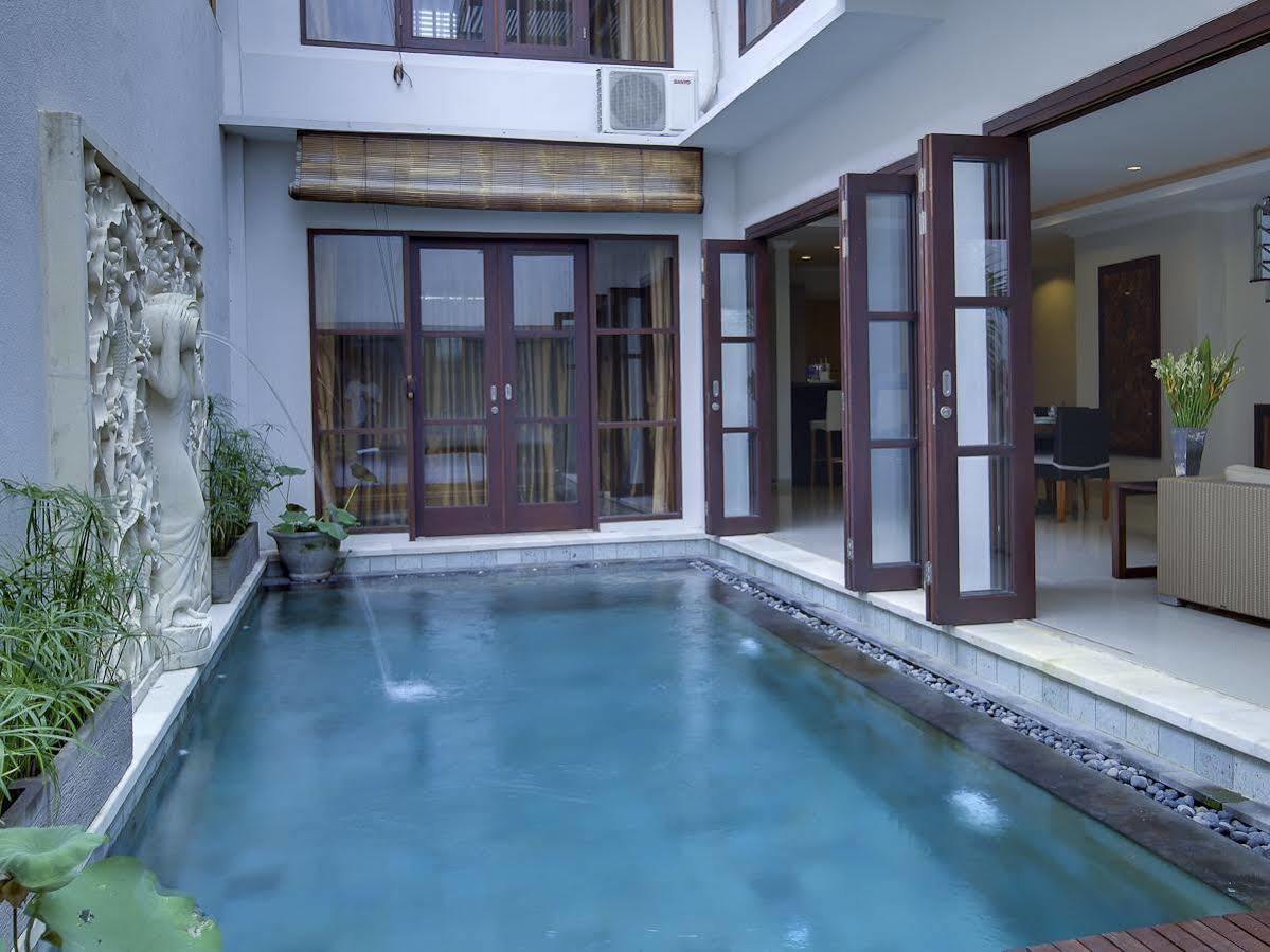 White Lotus Villas Seminyak Esterno foto