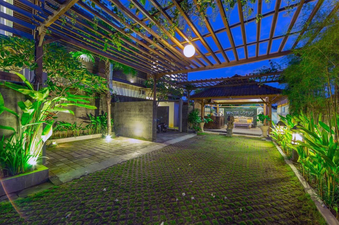 White Lotus Villas Seminyak Esterno foto