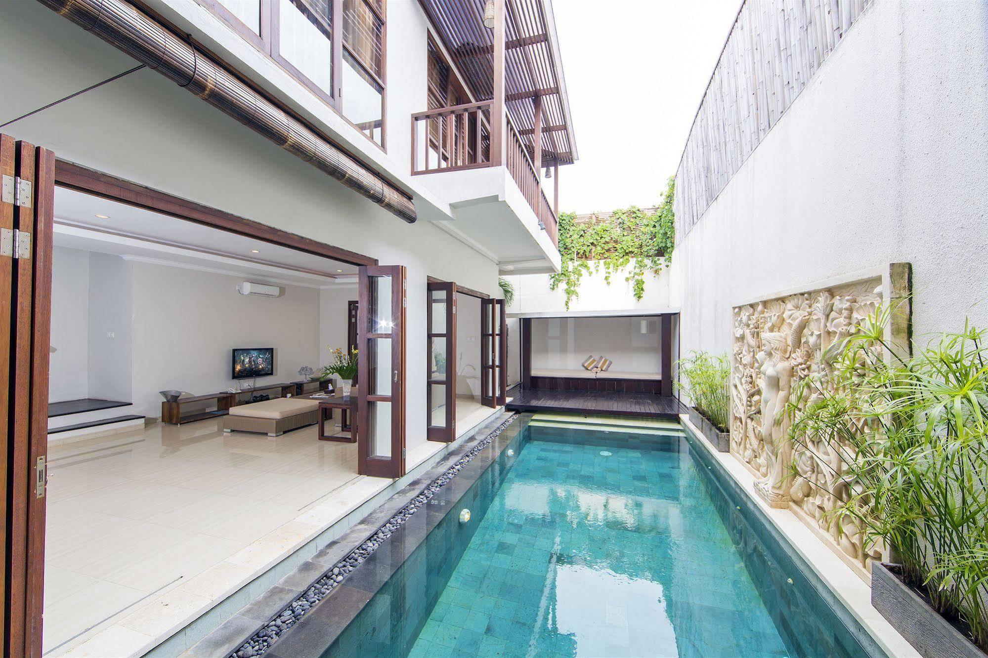 White Lotus Villas Seminyak Esterno foto