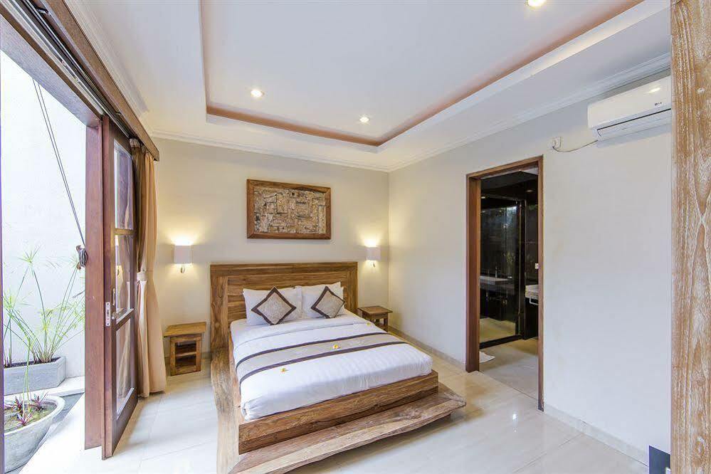 White Lotus Villas Seminyak Esterno foto