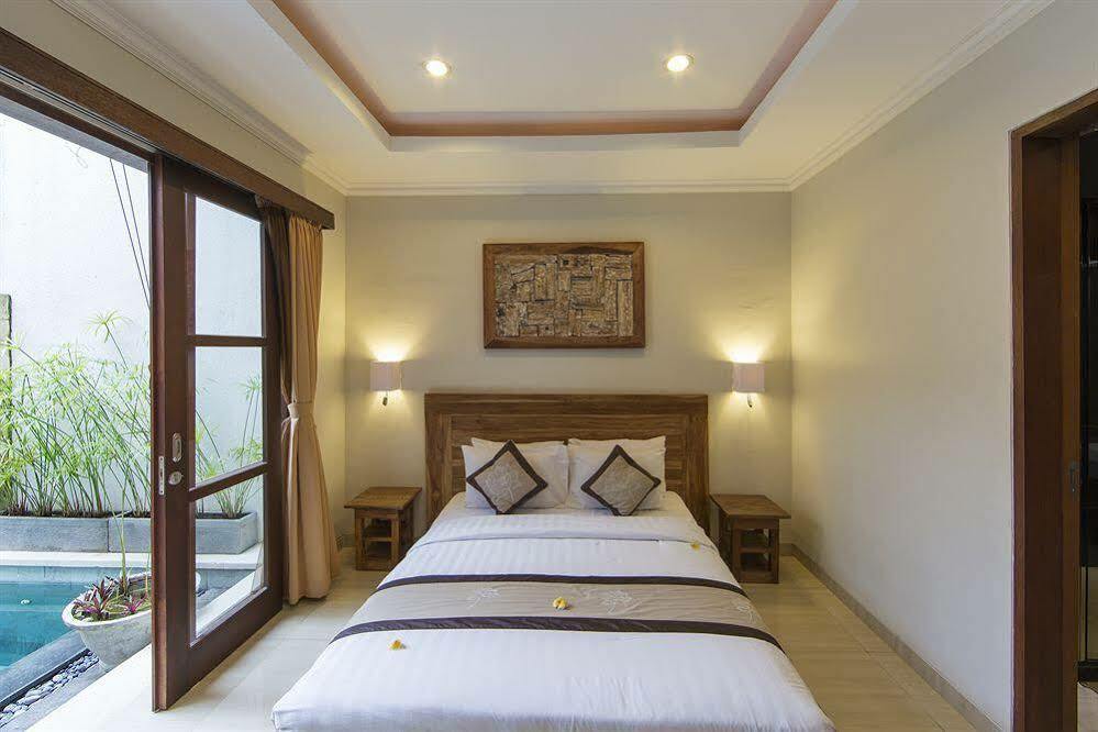 White Lotus Villas Seminyak Esterno foto